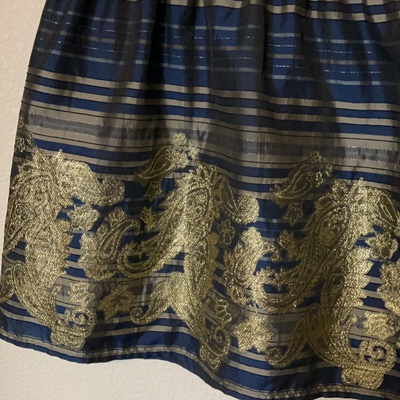 Bold print Size L Elastic stretch waistline dress. - Picture 2 of 5